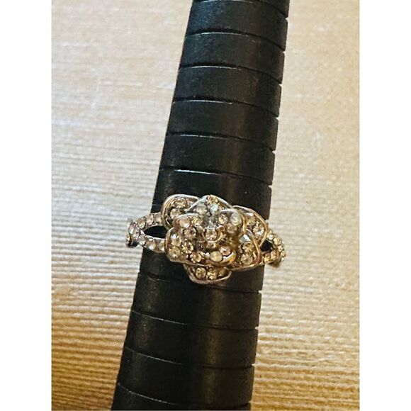 Sterling Silver Rhinestone Flower Ring - Picture 7 of 8